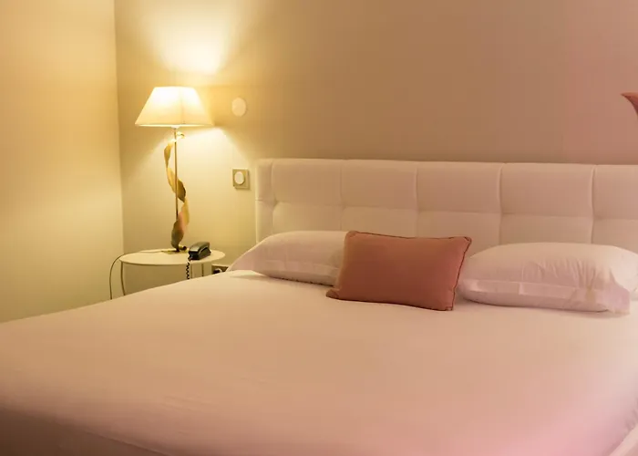 ホテル Les Jardins 3*