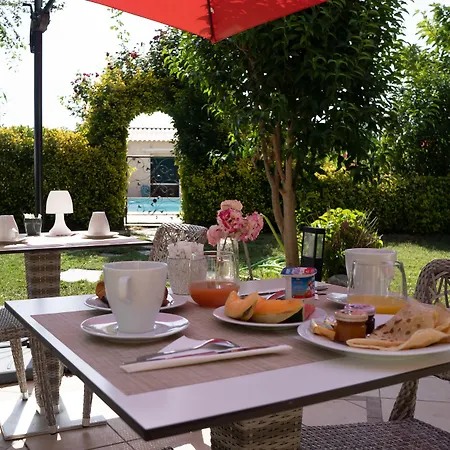 Les Jardins Hotell 3*