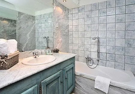 Hotell Les Jardins 3*