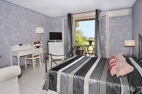 Les Jardins לוצ'יאנה